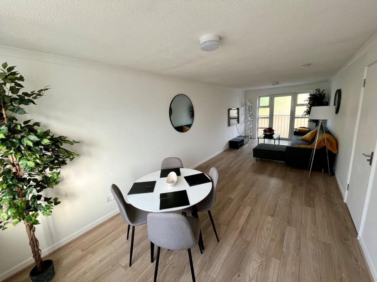 New Cosey 2 Bedroom With Free Parking * Londra
